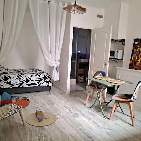 Studio Cosy Meuble, Terrasse Et Patio Pour Velo Рошфор Экстерьер фото