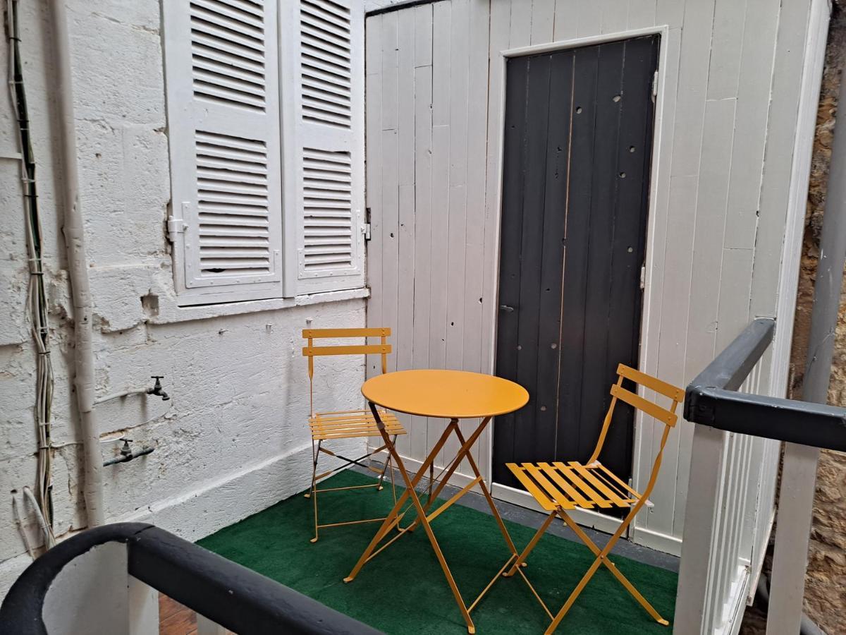 Studio Cosy Meuble, Terrasse Et Patio Pour Velo Рошфор Экстерьер фото